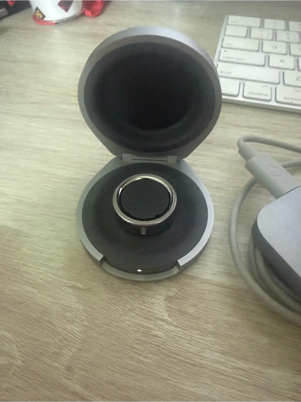 Oura ring 4 and Charger plus travel charger